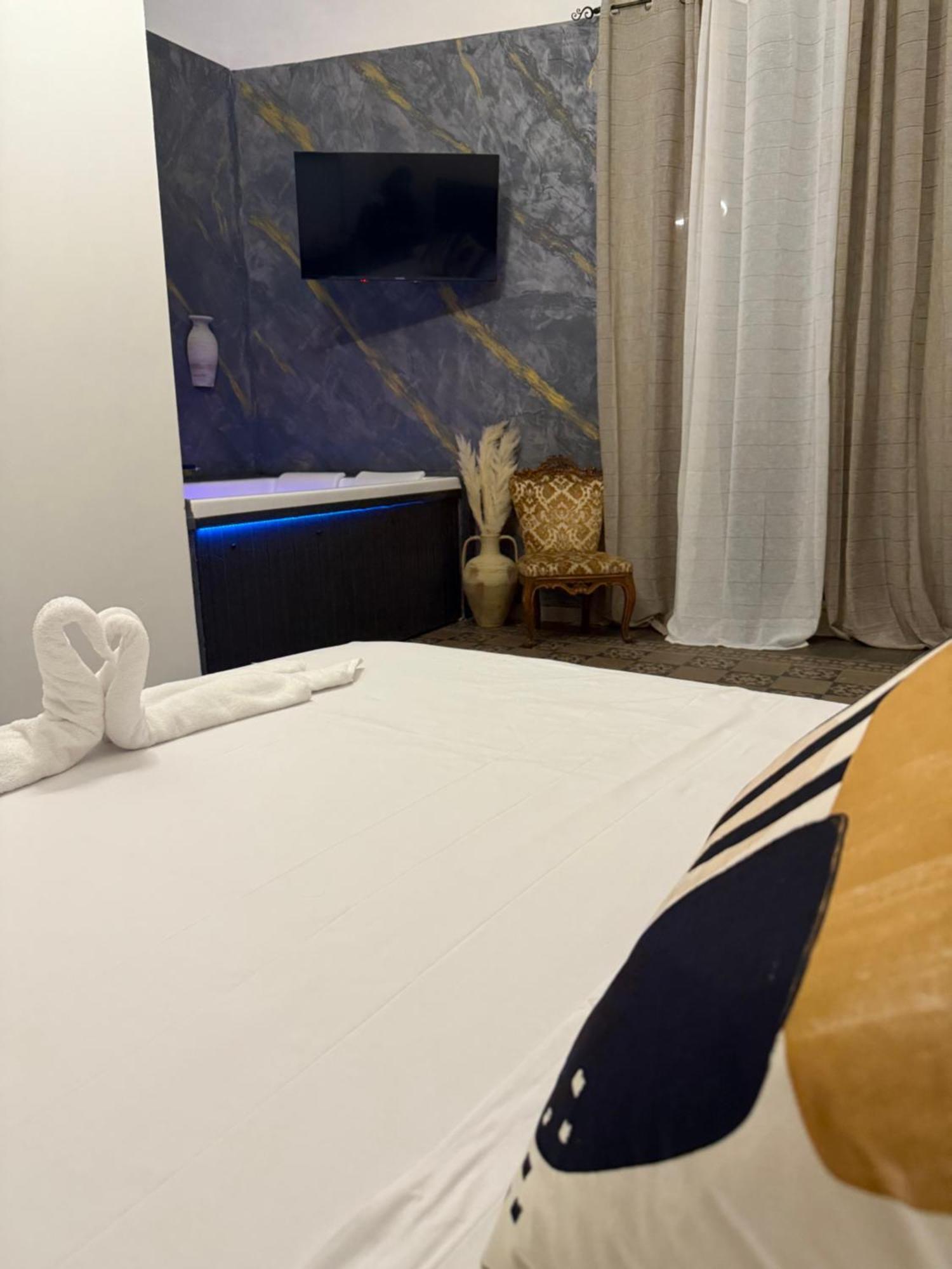 Antica Sicilia Rooms And Breakfast カターニア エクステリア 写真